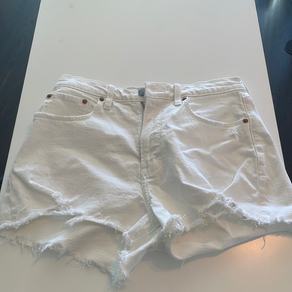 Abercrombie the mom short white jean